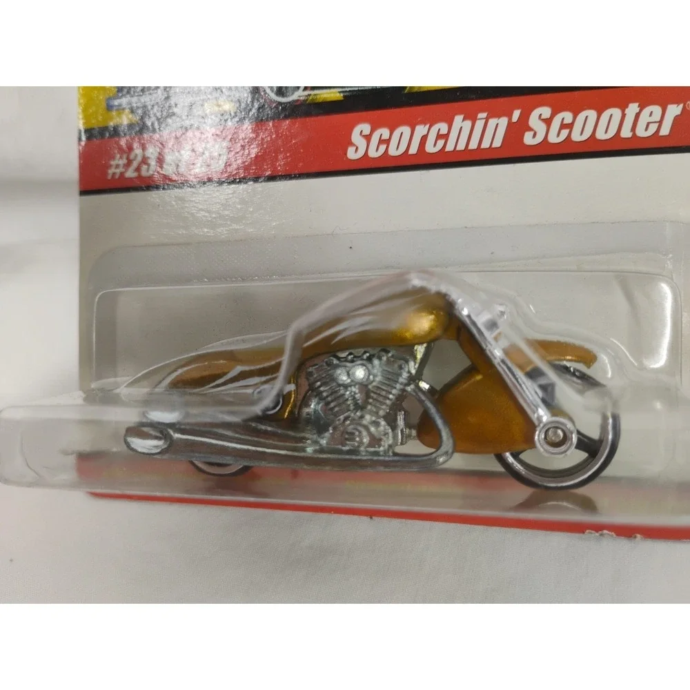 2004 Hot Wheels Classics Series 1‎ GOLDISH #23 /25  Scorchin' Scooter Motorcycle